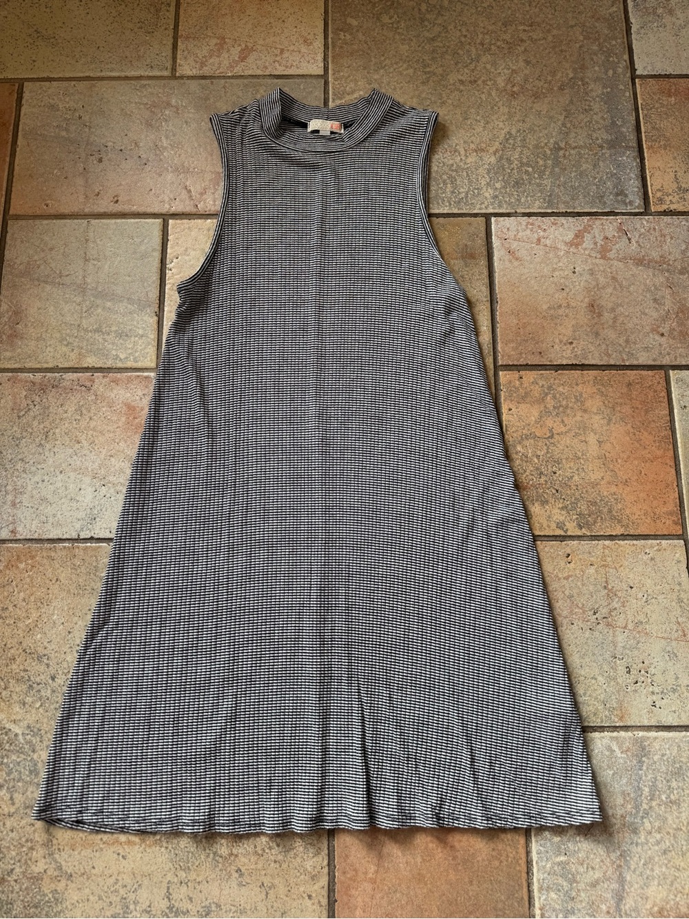 GB Gianni Bini Black & White Striped Sleeveless Tank Swing Dress Size Small